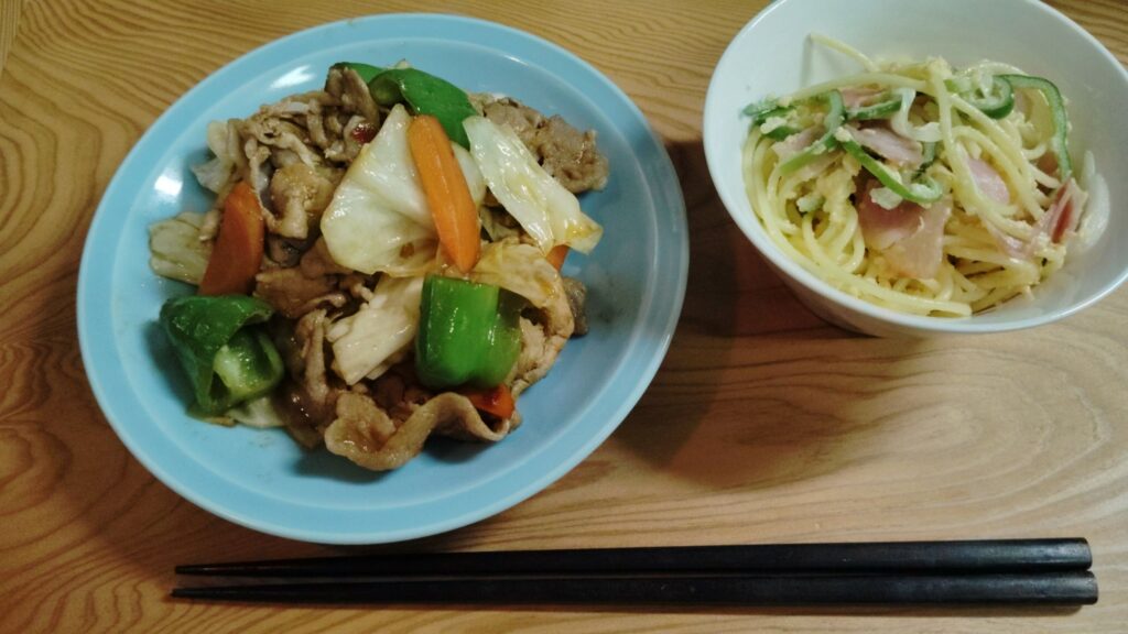 回鍋肉。スパゲティサラダ。