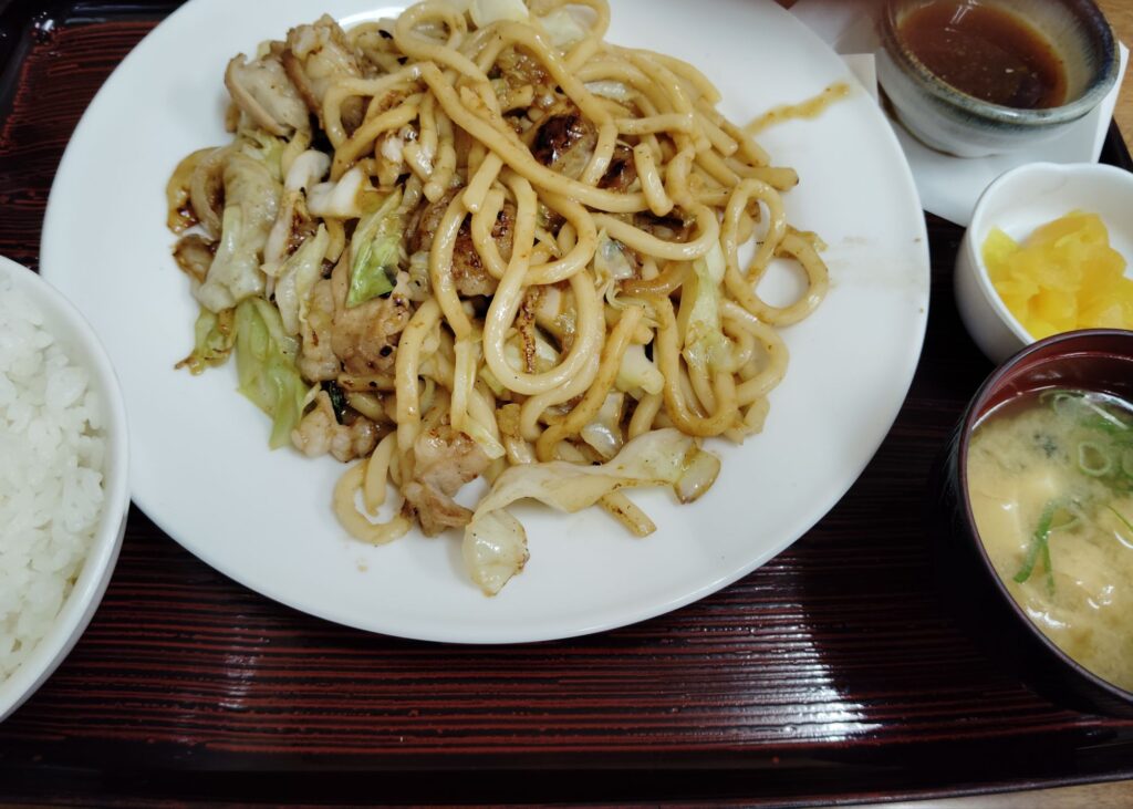 ホルモンうどん定食