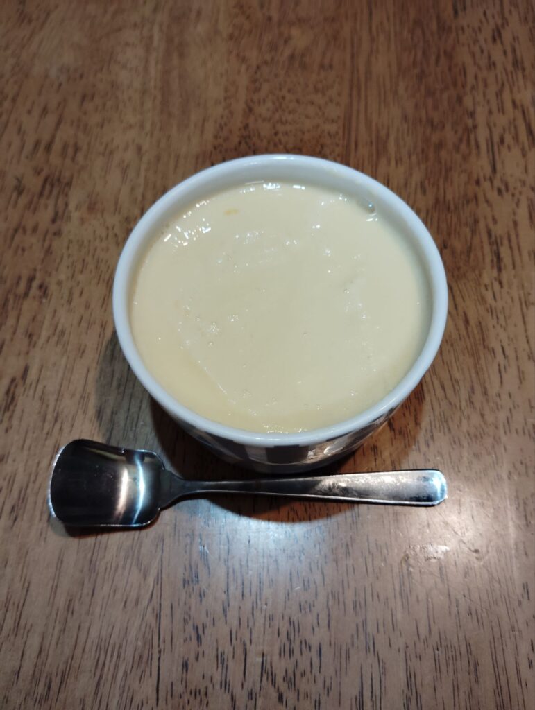 手作りプリン。