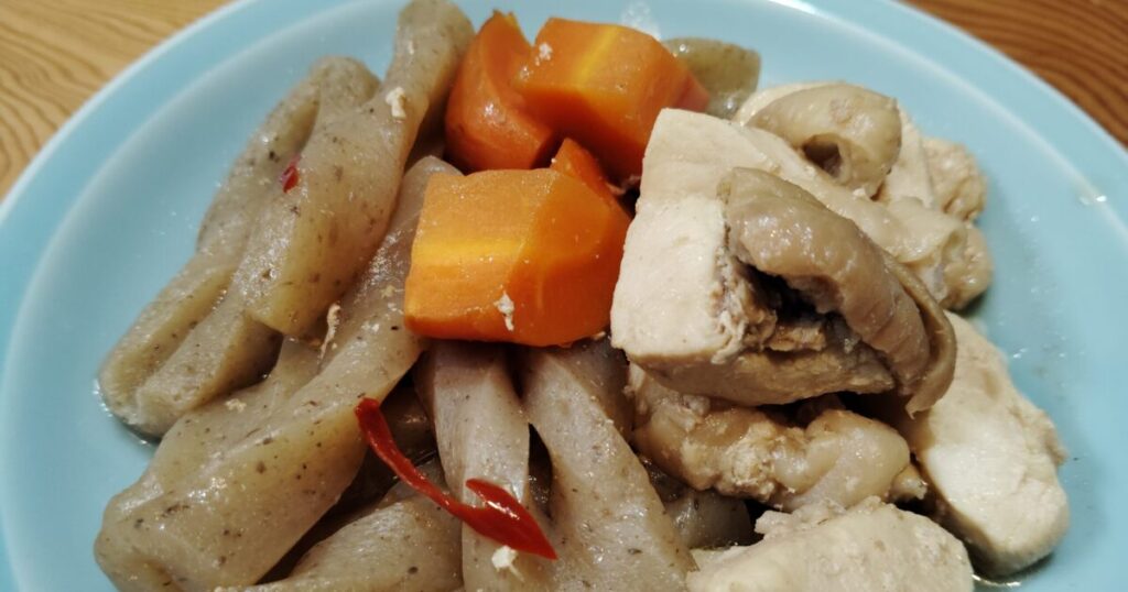 鶏胸肉とこんにゃくの煮物