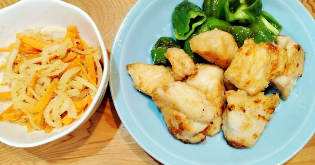 唐揚げ・ピーマンソテー 大根と人参のキンピラ