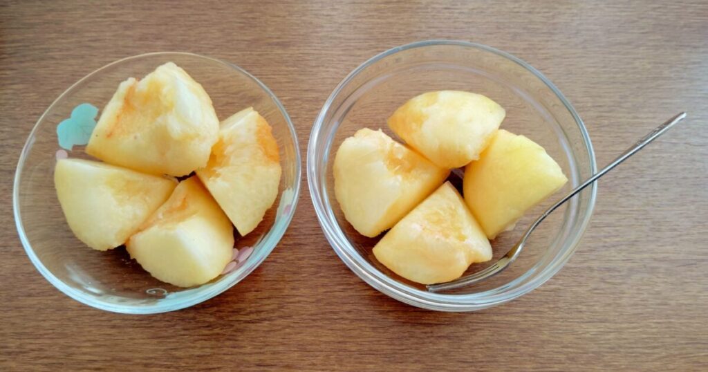 カットした桃