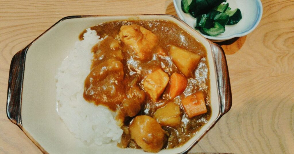 カレーライス きゅうりのからし漬け