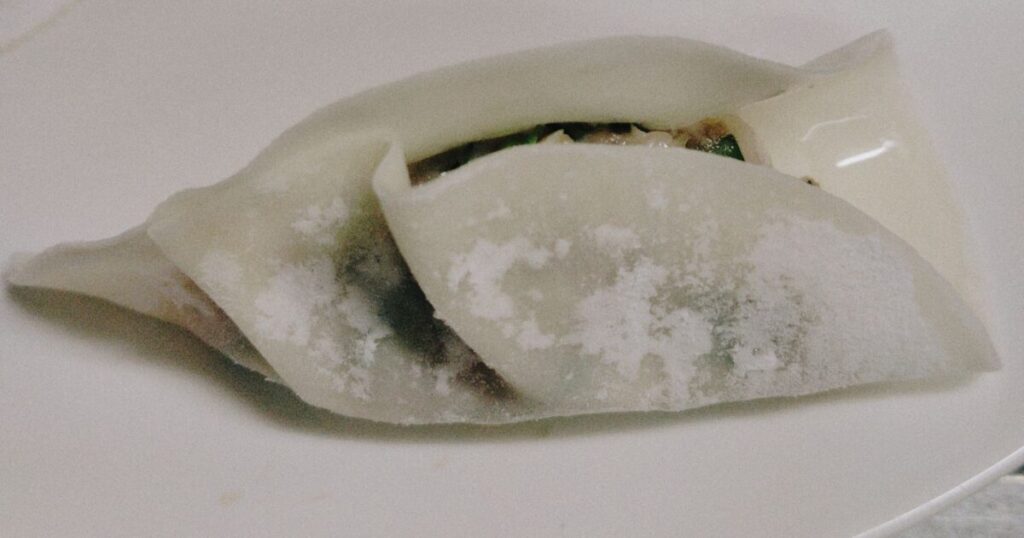 ひだをつけ包む